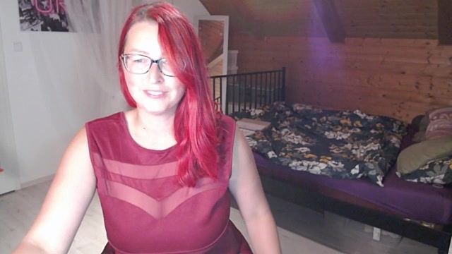 Bea-Buttercup naked stripping on cam for live sex video chat
