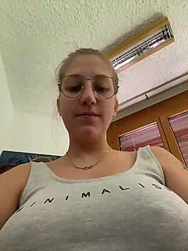 _couple2020 naked stripping on cam for live sex video chat