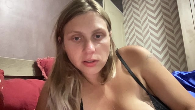 elisablonde naked stripping on cam for live sex video chat