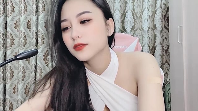 Kaa_Mii naked stripping on cam for live sex video chat