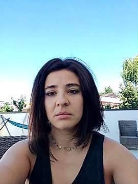 kendracandy naked stripping on cam for live sex video chat
