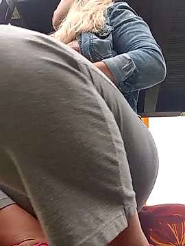 ladywithbigass naked stripping on cam for live sex video chat