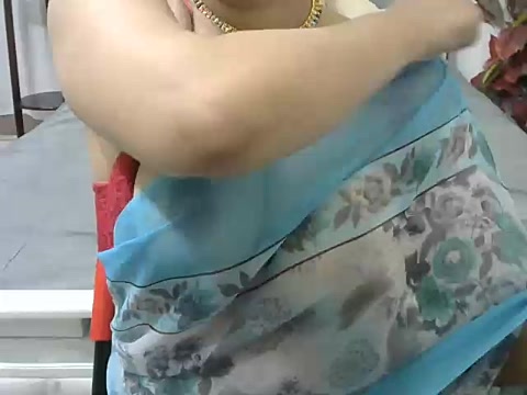 Lovelywife786 naked stripping on cam for live sex video chat