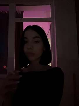 mad_maddie_ naked stripping on cam for live sex video chat