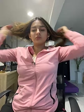 Orianazoe naked stripping on cam for live sex video chat