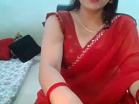 Rashmi_Sweet naked stripping on cam for live sex video chat