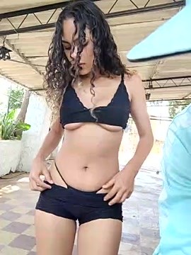 ashley_LEO_PERVETED naked stripping on cam for live sex video chat