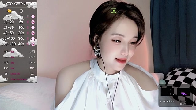Si____ naked stripping on cam for live sex video chat