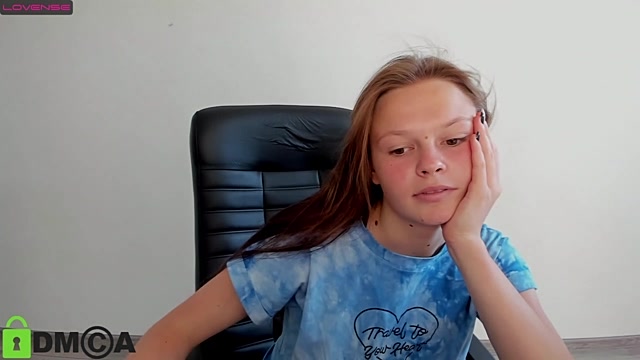 TheHannasteel naked stripping on cam for live sex video chat
