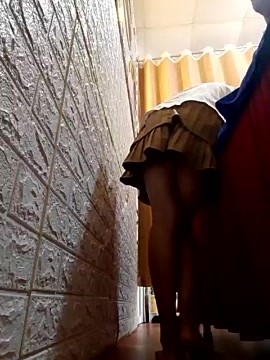 Tianna-na naked stripping on cam for live sex video chat