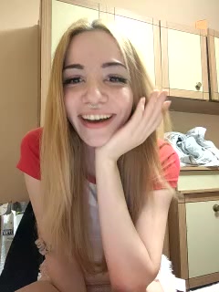 SunshineShannon naked stripping on cam for live sex video chat