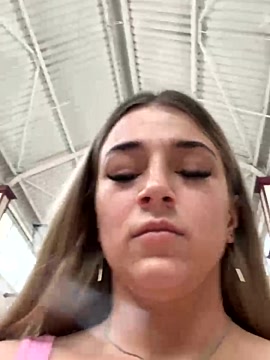 Giulliaa nude stripping on cam for live porn video show