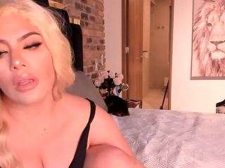 Kylie The goat nude on cam – online sex chat