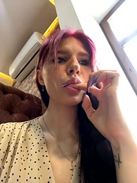 Lady_anna_ fully naked stripping on cam for live porn video show