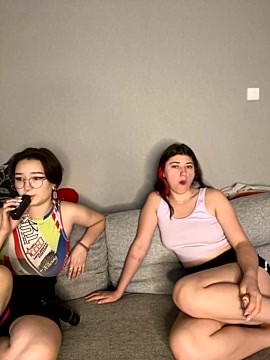 LiseTinypoet nude stripping on cam for online sex video show