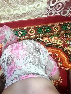 MadushaWife fully naked stripping on cam for live porn video chat