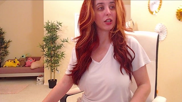 RoxxyDallas fully nude stripping on cam for online sex video chat