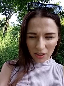Brilliant-Queen1 nude stripping on cam for live porn movie show