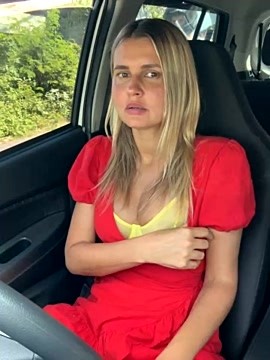 Long-Island fully naked stripping on cam for live porn video webcam chat