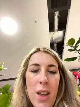 MommmyYummy fully nude stripping on cam for live porn movie show
