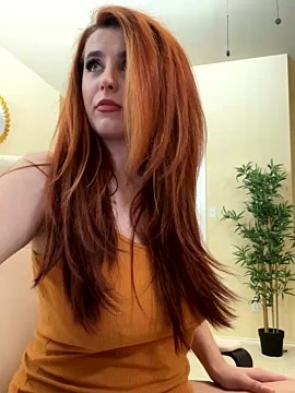 RoxxyDallas fully naked stripping on cam for live sex movie show