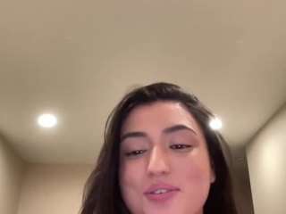 Rubybabyxo fully naked on cam – live sex show