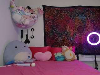 Calista Chaos naked on cam – live sex show
