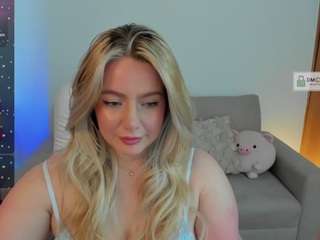 Karinawills fully naked on cam – online sex chat