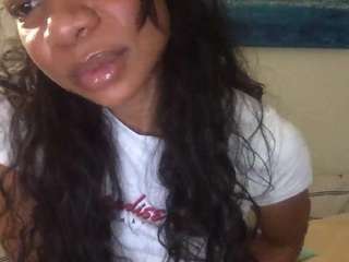 Pizzababe22 fully naked on cam – live sex show