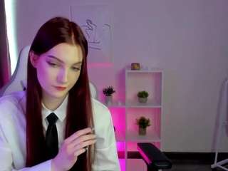 Kathryn fully nude on cam – live porn show