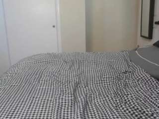 QVEEN PURP fully nude on cam – live sex show
