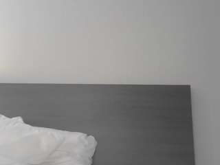PAWG naked on cam – live sex show
