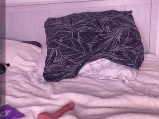 Vivi Foy nude on cam – online porn show