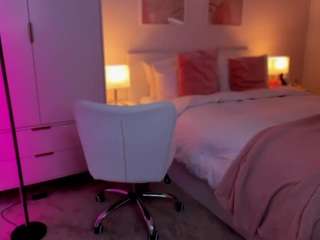 YourGoddessRoxana naked on cam – online sex webcam chat