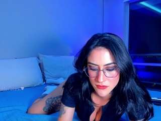 MadeleineMorales fully naked on cam – online porn show