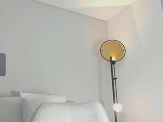 Haley fully nude on cam – online sex chat