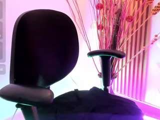Emma-Collins-01 fully nude on cam – online sex webcam chat
