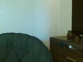Tight Tiny MILF fully naked on cam – live porn chat