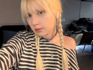 SlyviaKreatsoulas fully naked on cam – live sex show