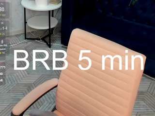 Mili-Lorans naked on cam – online sex show