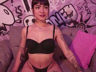 P U R P L E M A R I A fully nude on cam – live sex chat
